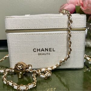 Chanel Beauté White Bag with Gold Chain